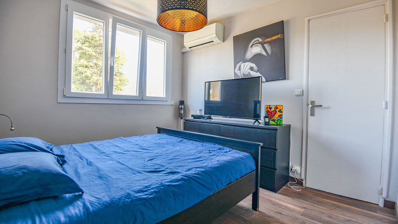 Photo of Bedroom in Les Baumettes