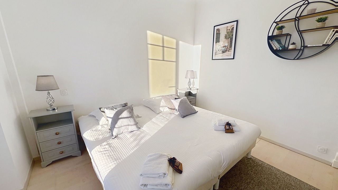 Photo of Bedroom in Carnot