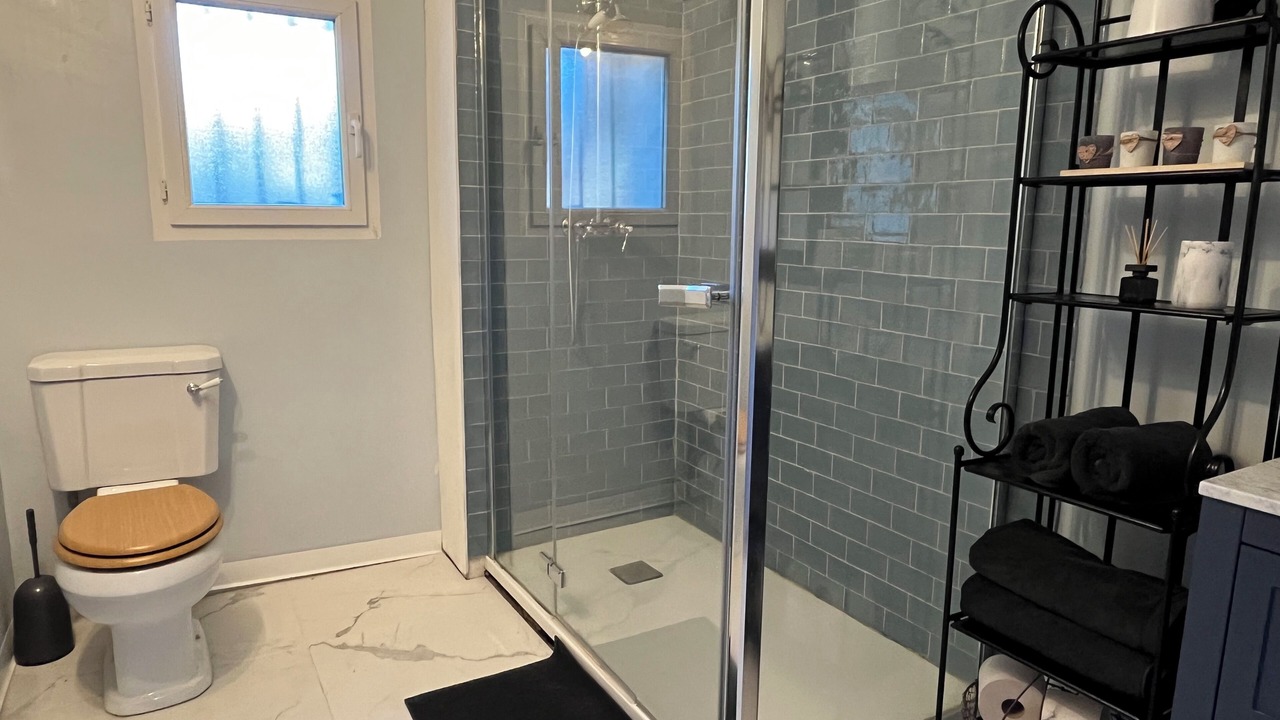 Photo of Bathroom in Eyragues