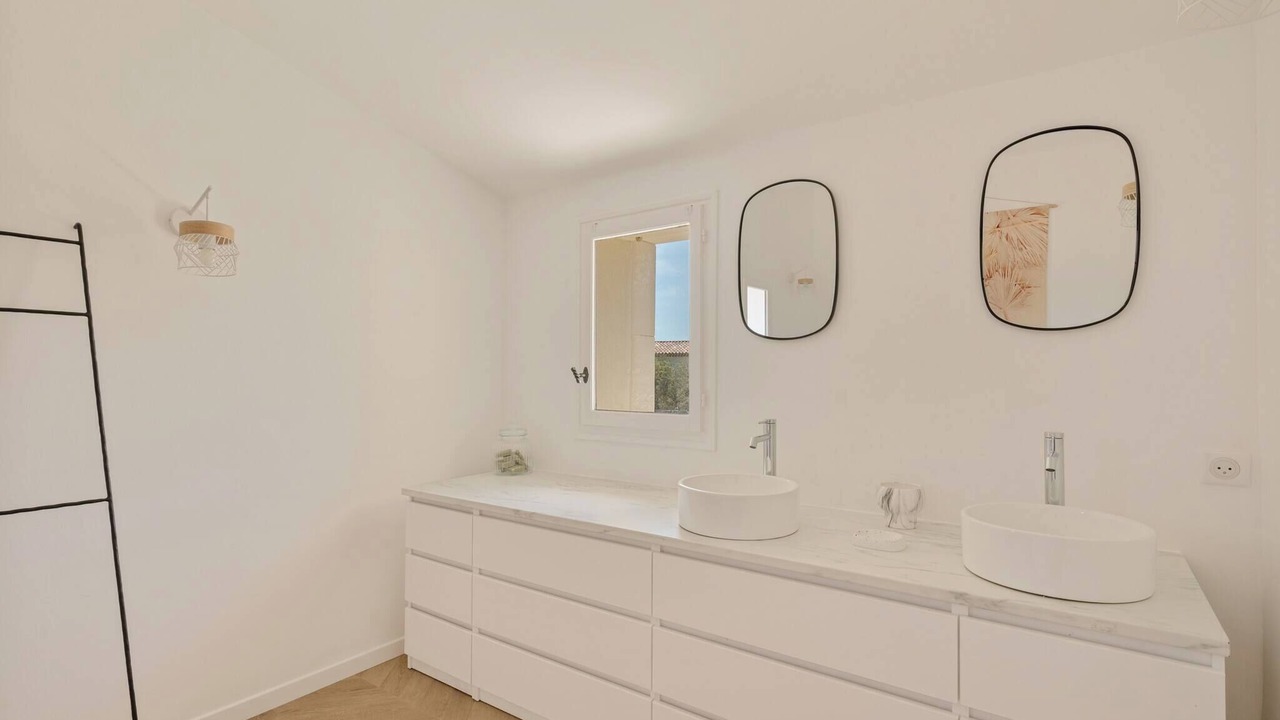 Photo of Bathroom in Bonnieux