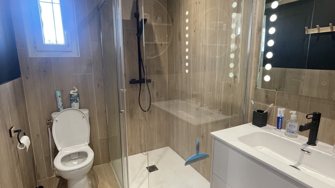 Photo of Bathroom in Marseillan