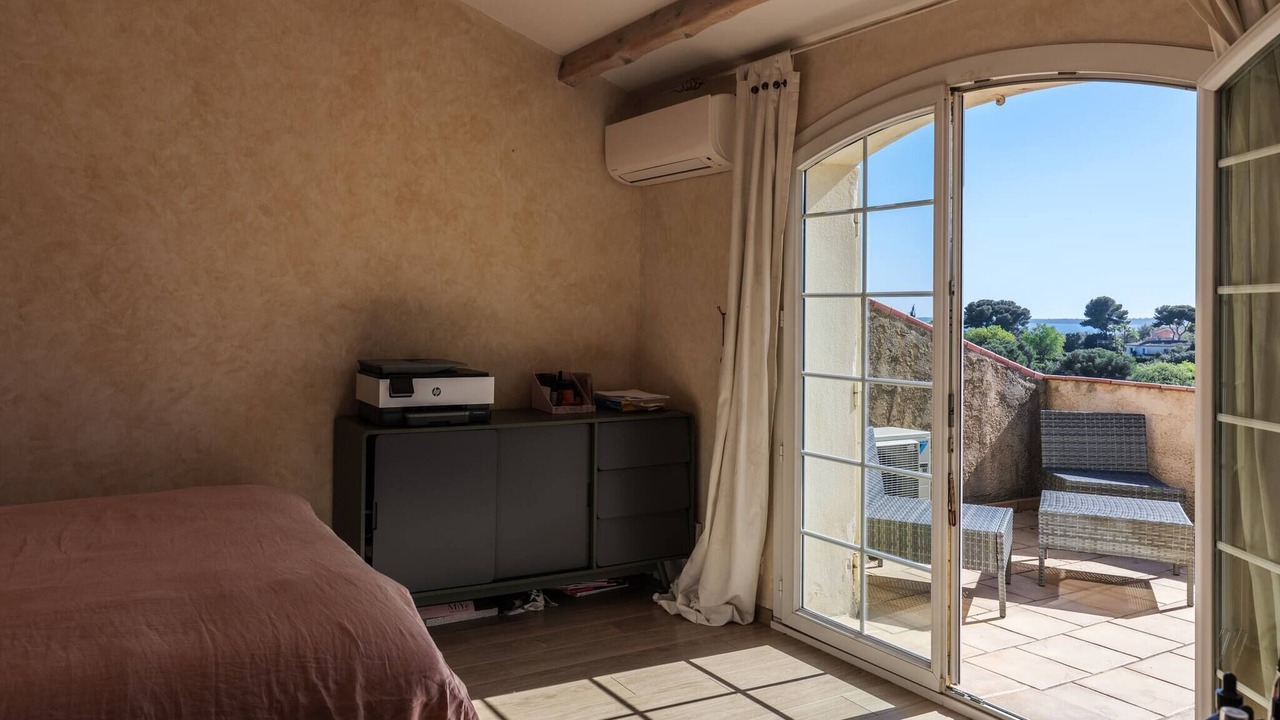 Photo of Bedroom in Antibes