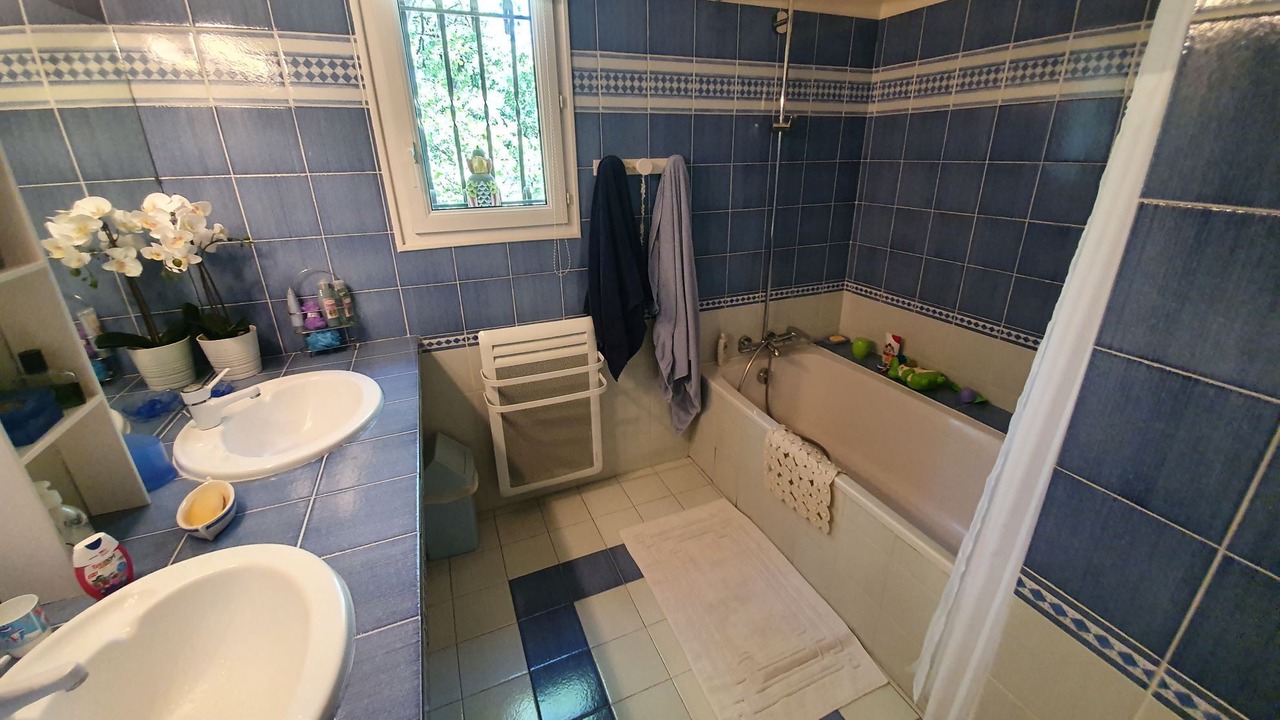 Photo of Bathroom in Greasque