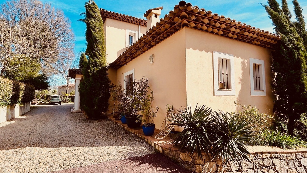 Photo of Outdoor in Tourrettes