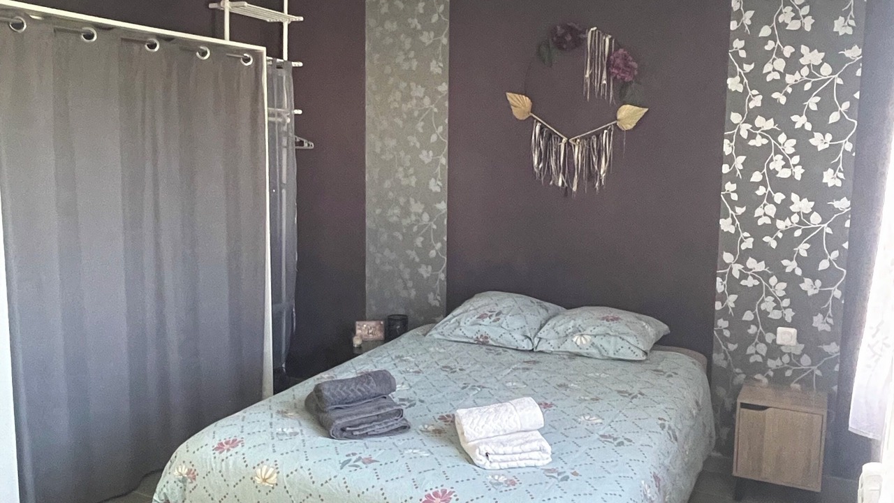 Photo of Bedroom in Cavaillon