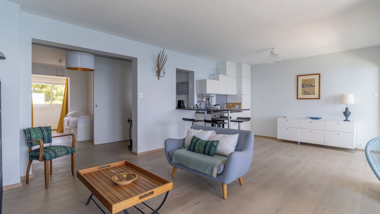 Photo of Livingroom in Roucas-Blanc