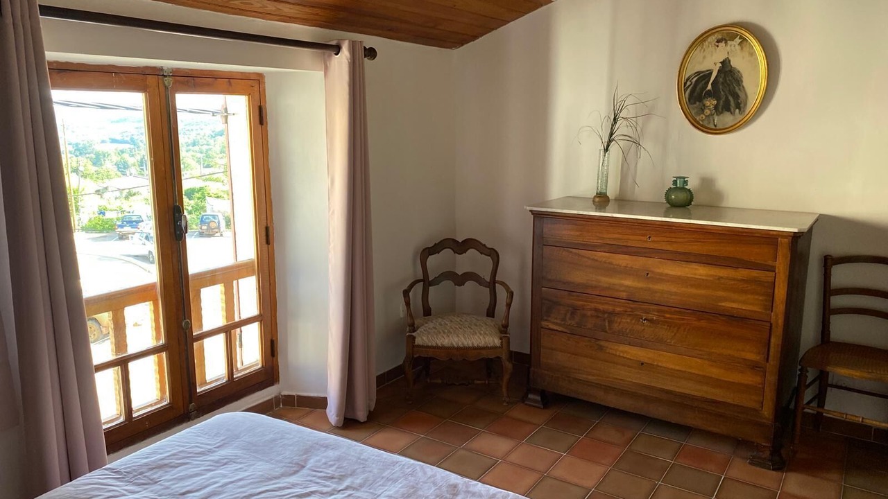 Photo of Bedroom in Montmeyan