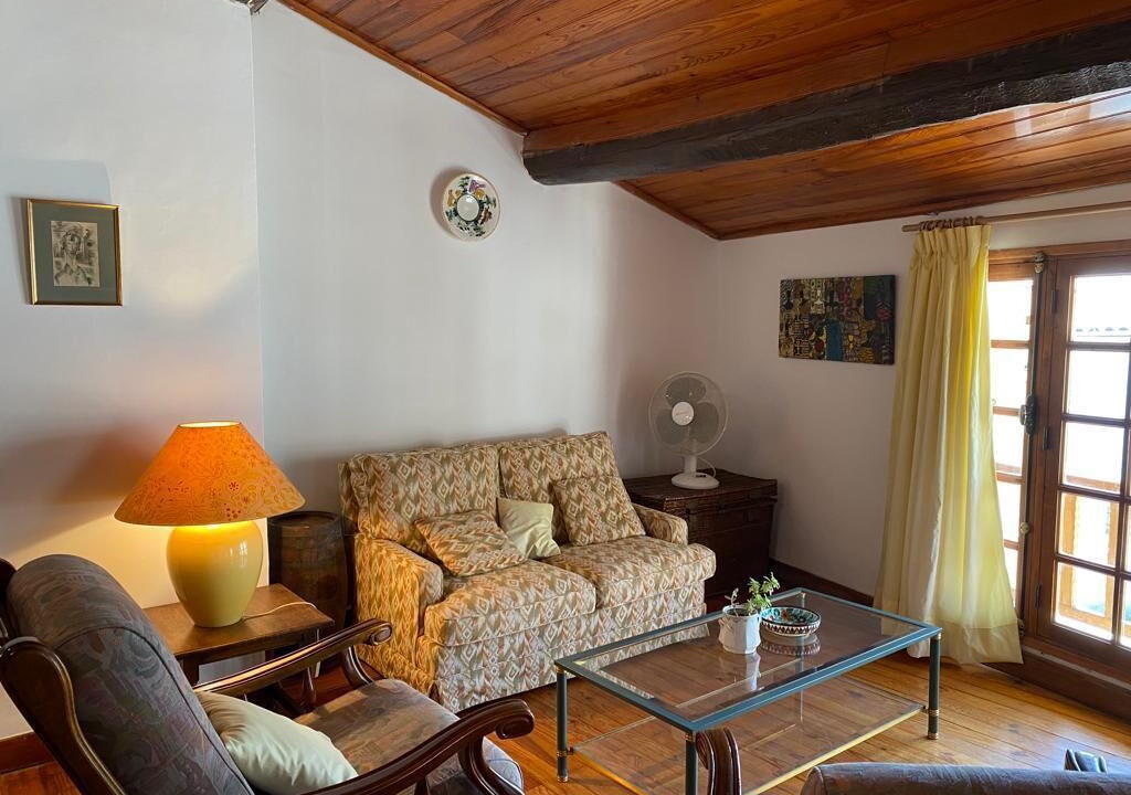 Photo of Livingroom in Montmeyan