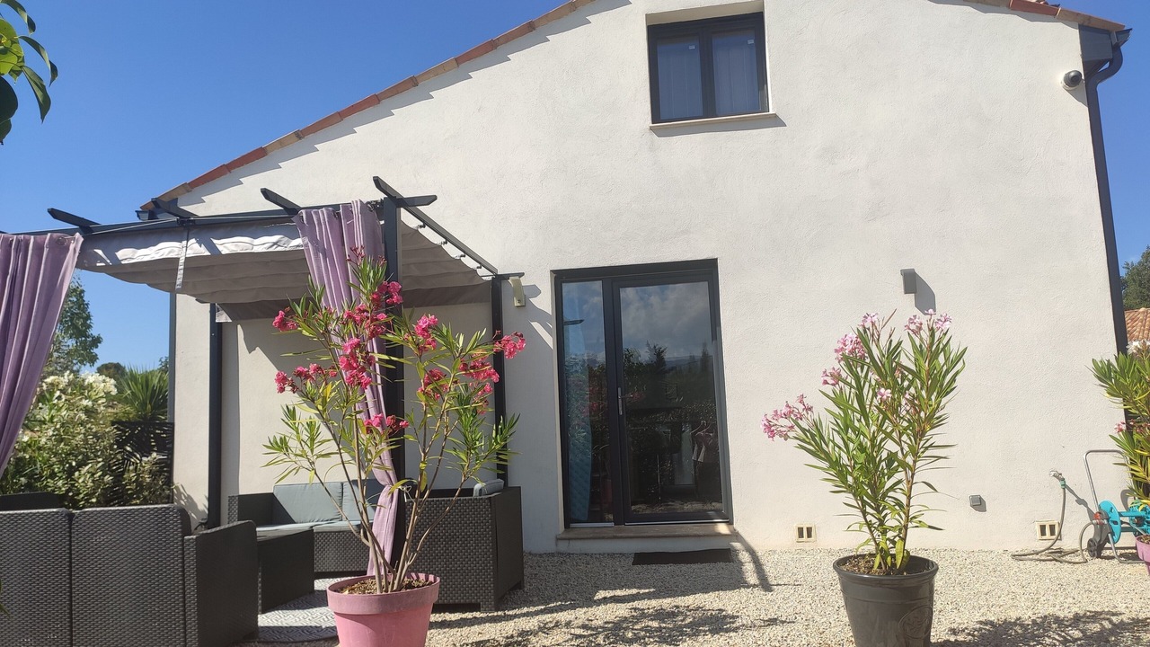 Photo of Patio Balcony in Saint-Cezaire-sur-Siagne