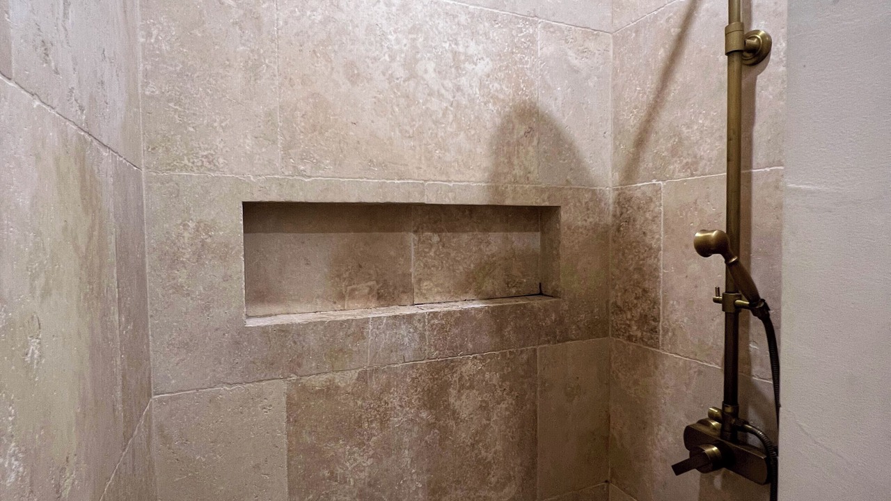 Photo of Bathroom in Saint-Lambert