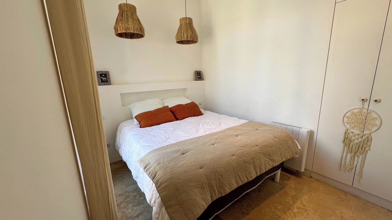 Photo of Bedroom in Saint-Lambert