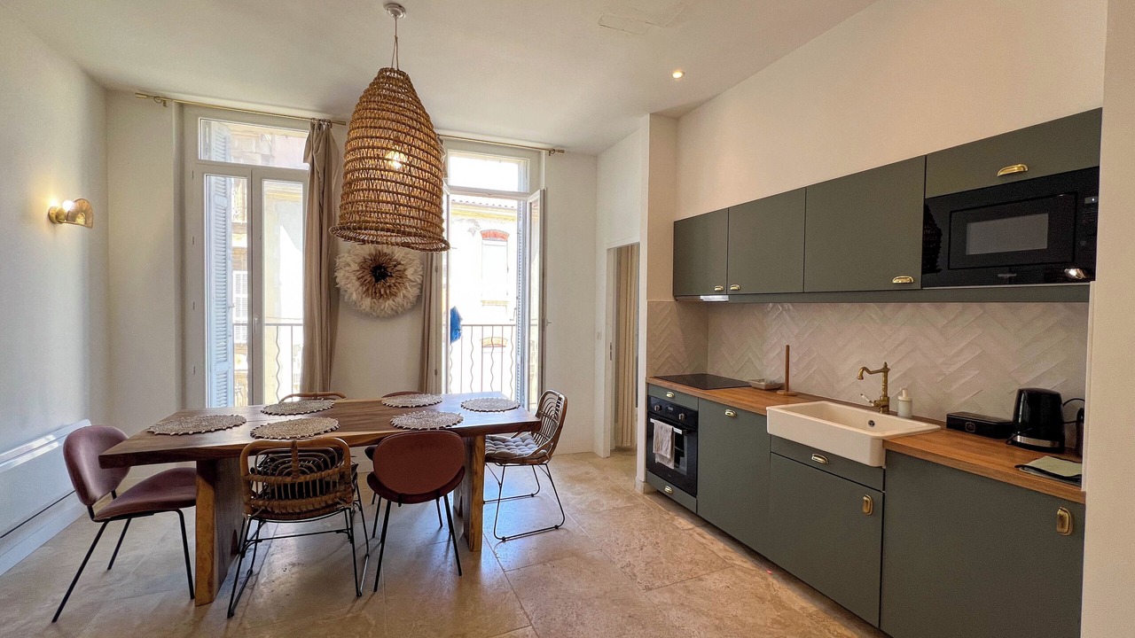 Photo of Kitchen in Saint-Lambert