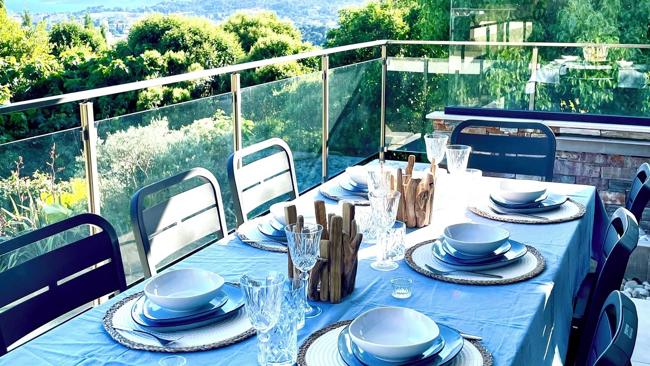 Photo of Outdoor in California - Pezou