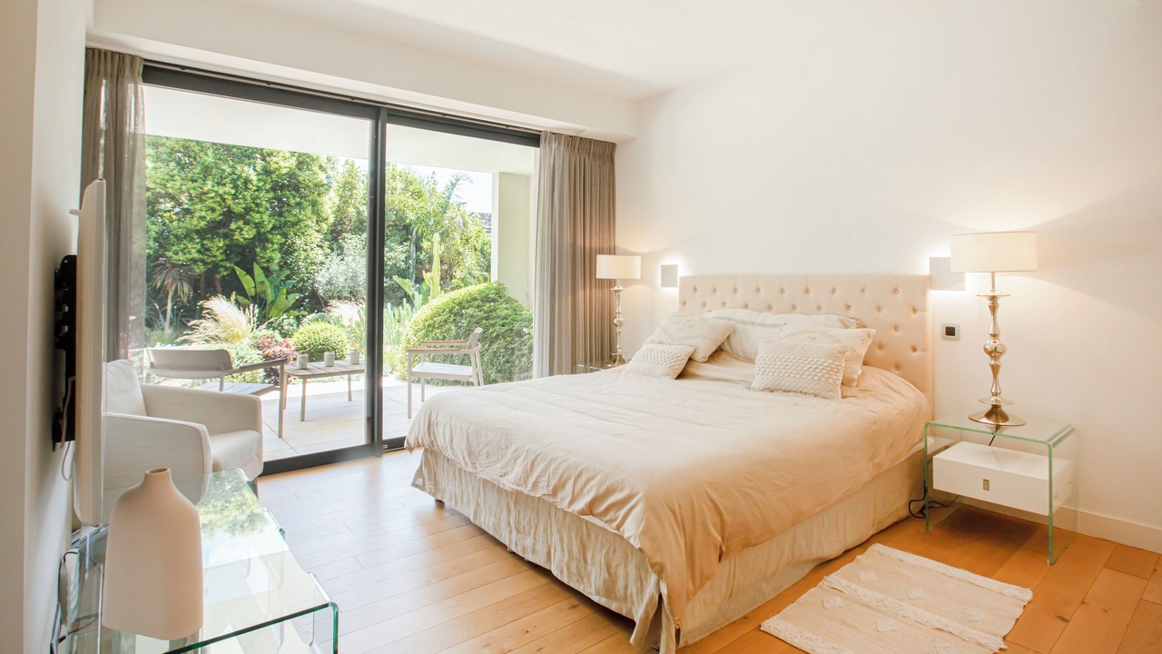 Photo of Bedroom in California - Pezou