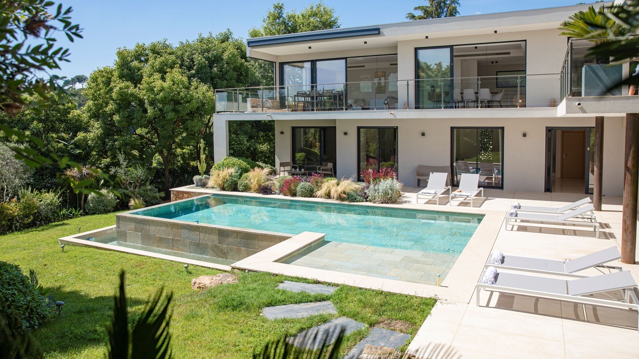 Photo of Outdoor in California - Pezou