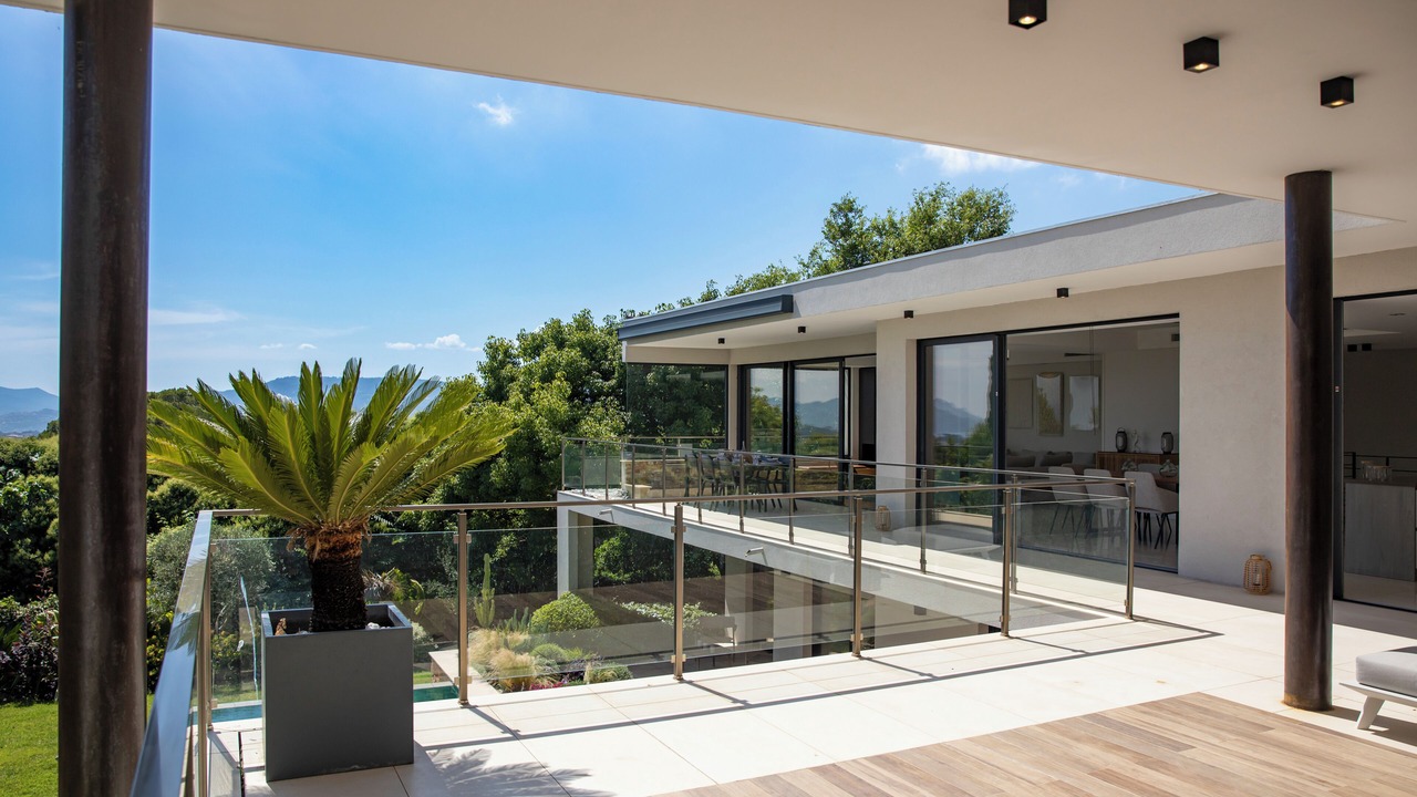 Photo of Patio Balcony in California - Pezou