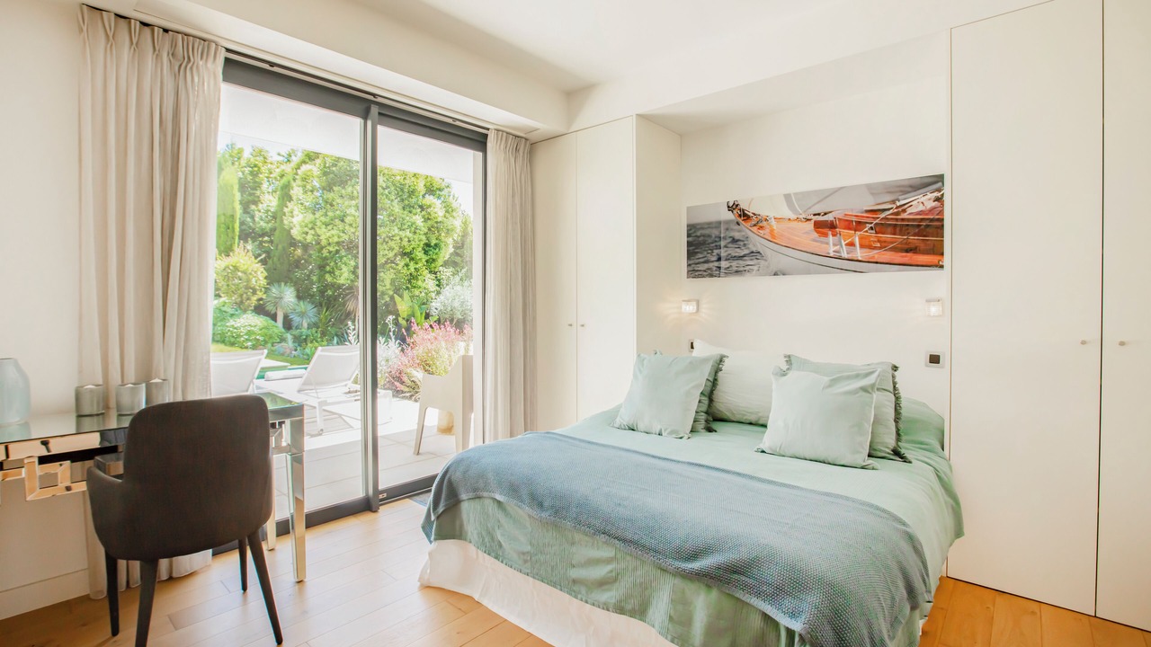 Photo of Bedroom in California - Pezou