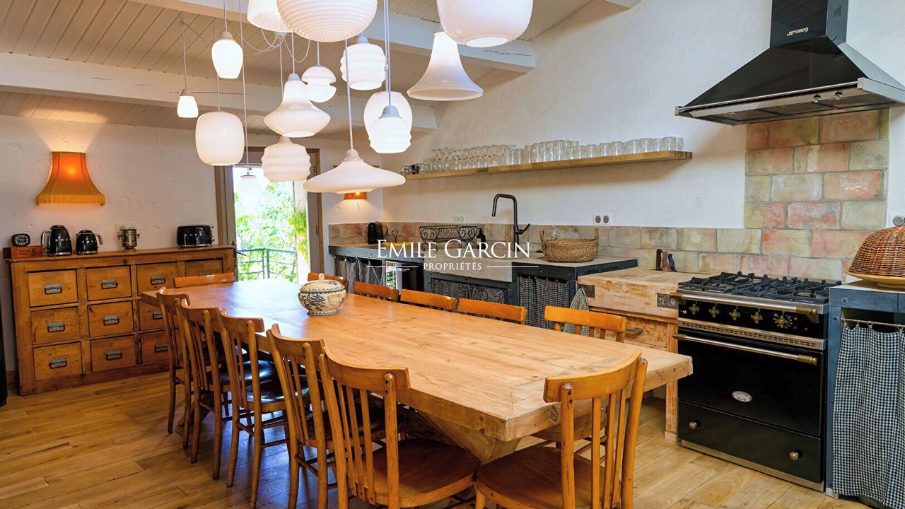 Photo of Kitchen in Chateauneuf-Val-Saint-Donat