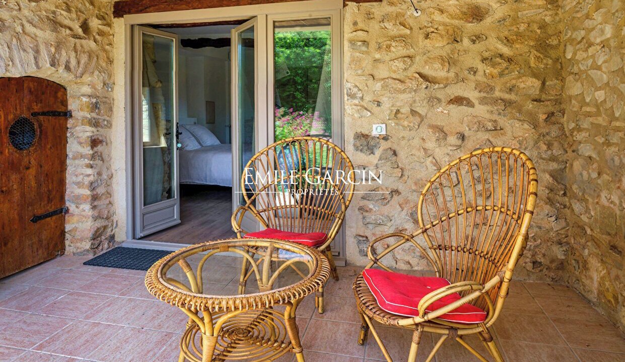Photo of Patio Balcony in Chateauneuf-Val-Saint-Donat