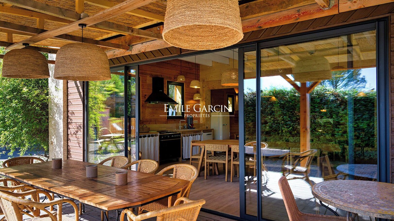 Photo of Outdoor in Chateauneuf-Val-Saint-Donat
