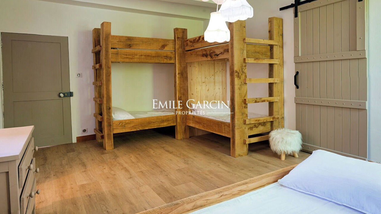 Photo of Bedroom in Chateauneuf-Val-Saint-Donat