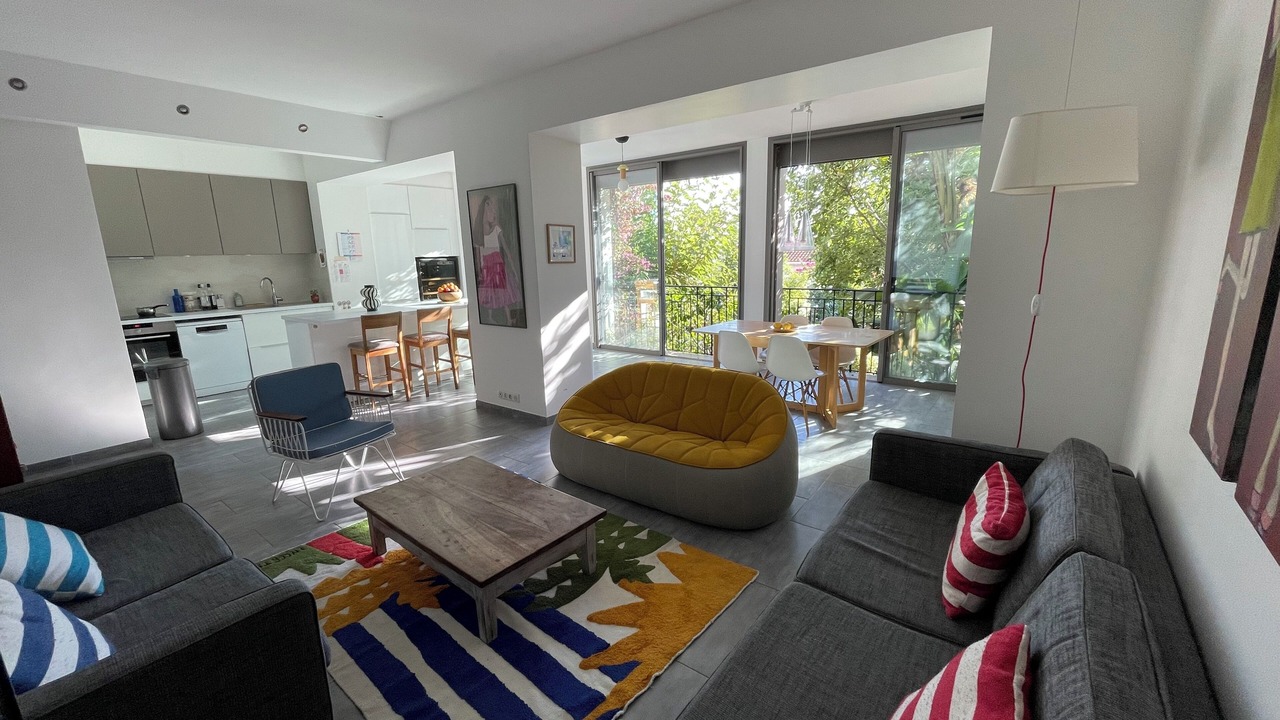 Photo of Livingroom in Bompard