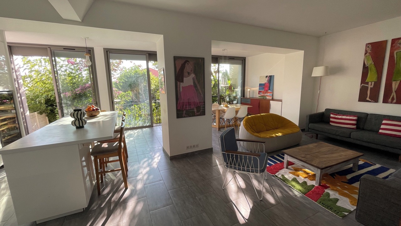 Photo of Livingroom in Bompard