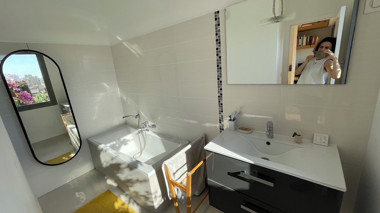 Photo of Bathroom in Bompard