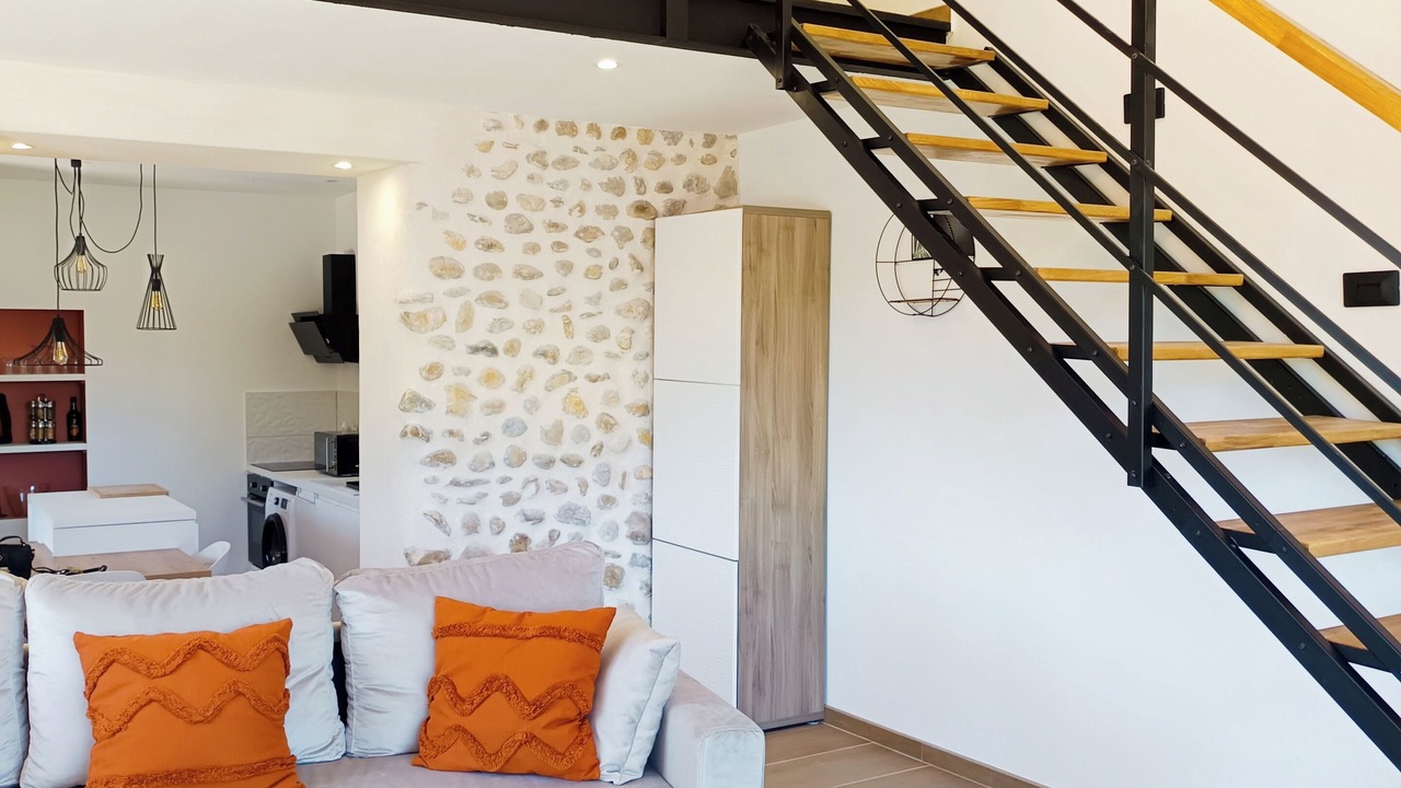 Photo of Livingroom in Malijai