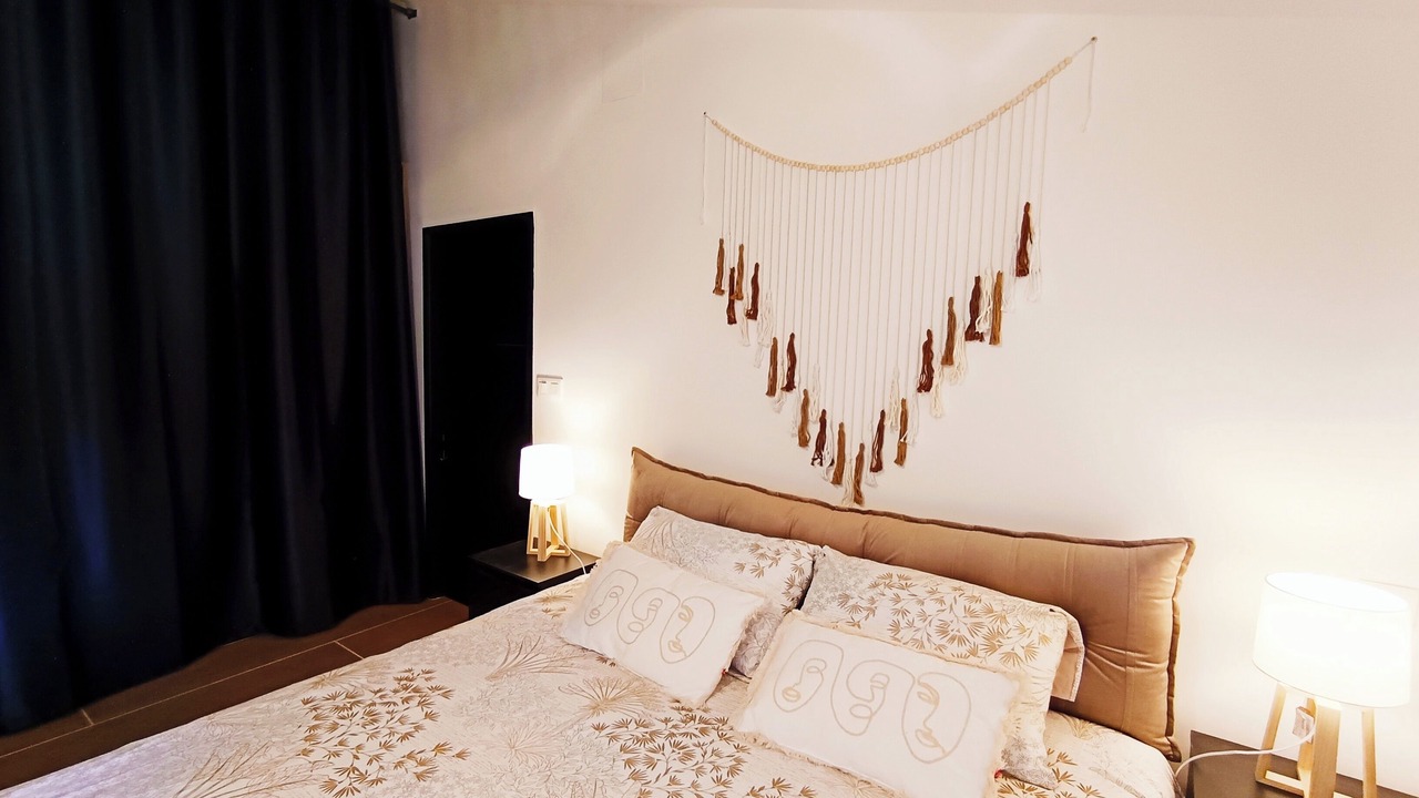 Photo of Bedroom in Malijai