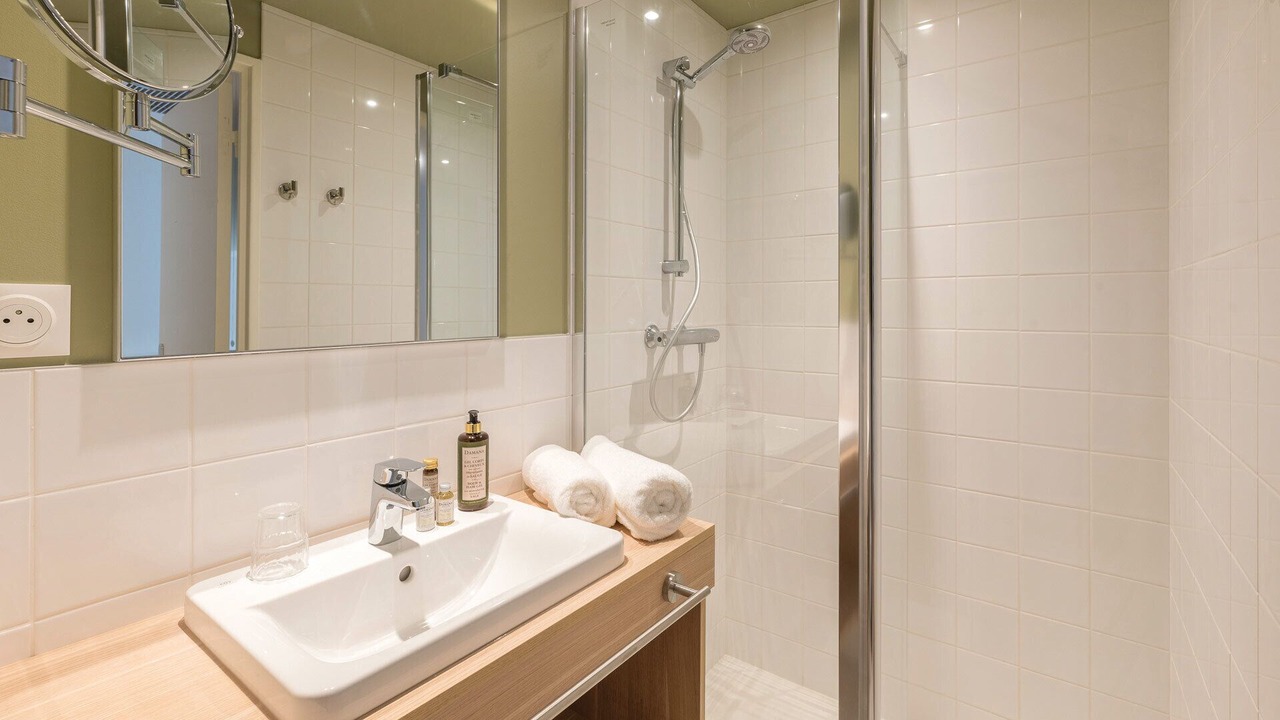 Photo of Bathroom in Gares