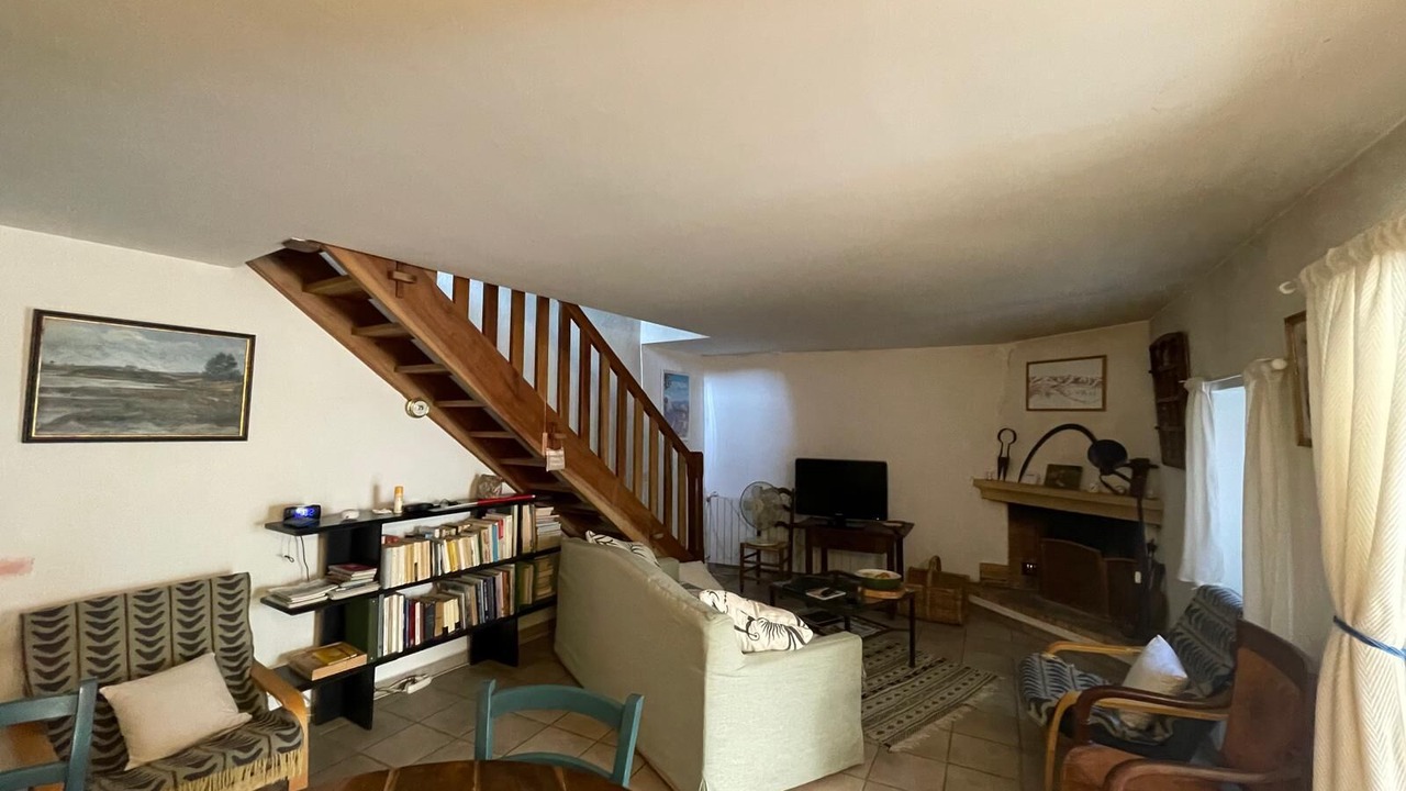 Photo of Livingroom in Buoux