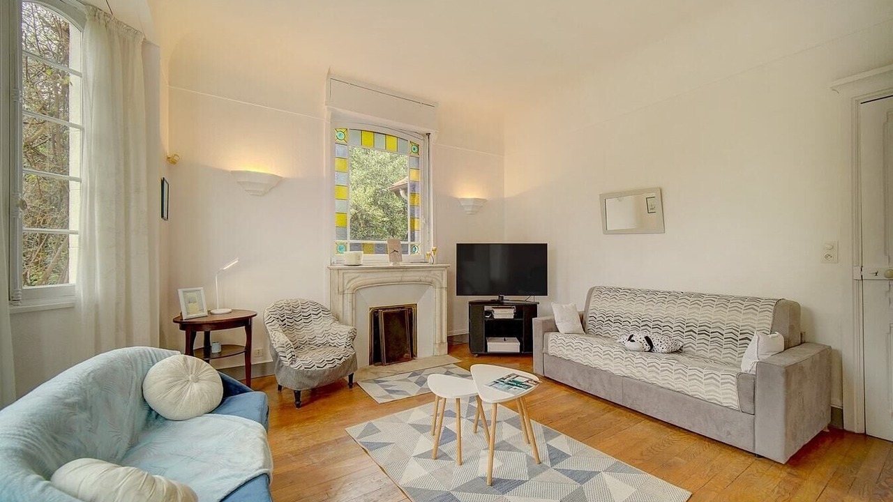 Photo of Livingroom in California - Pezou