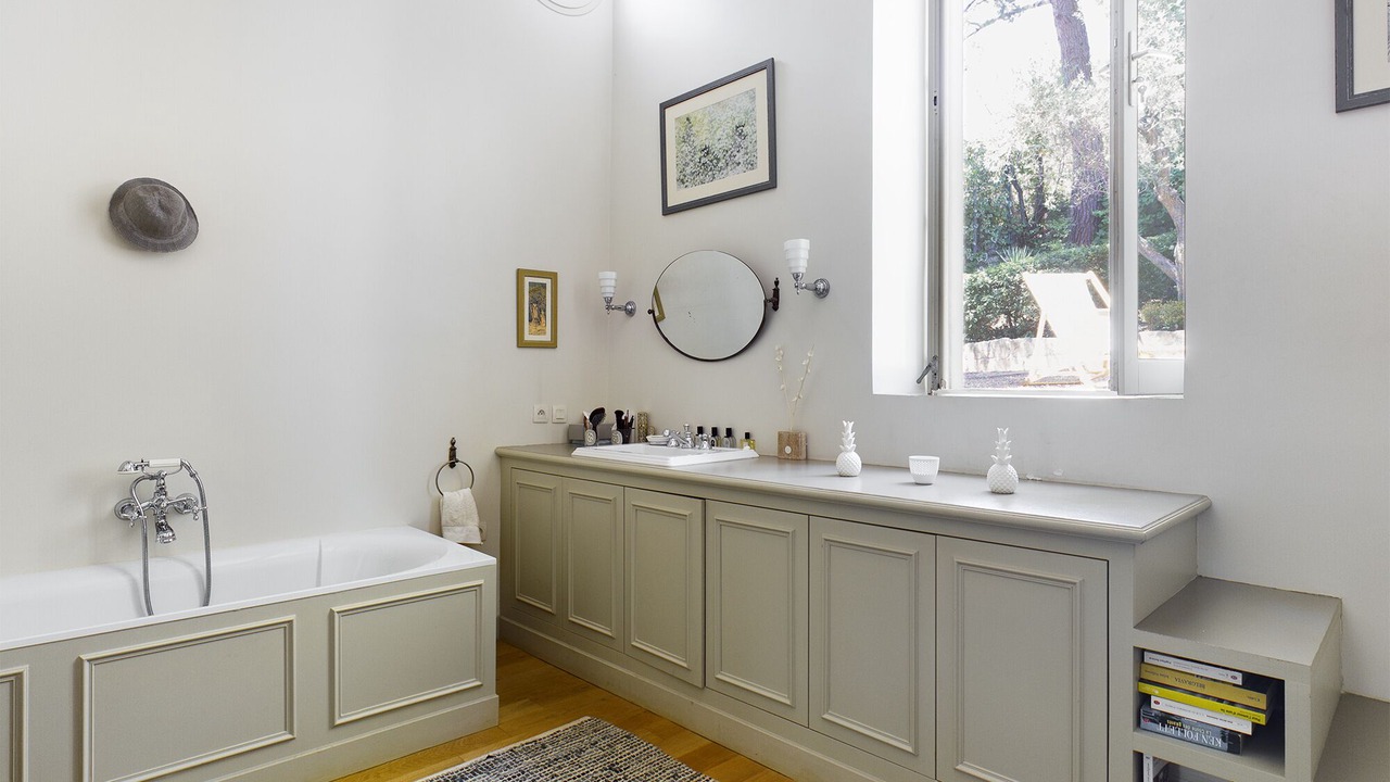 Photo of Bathroom in Maussane