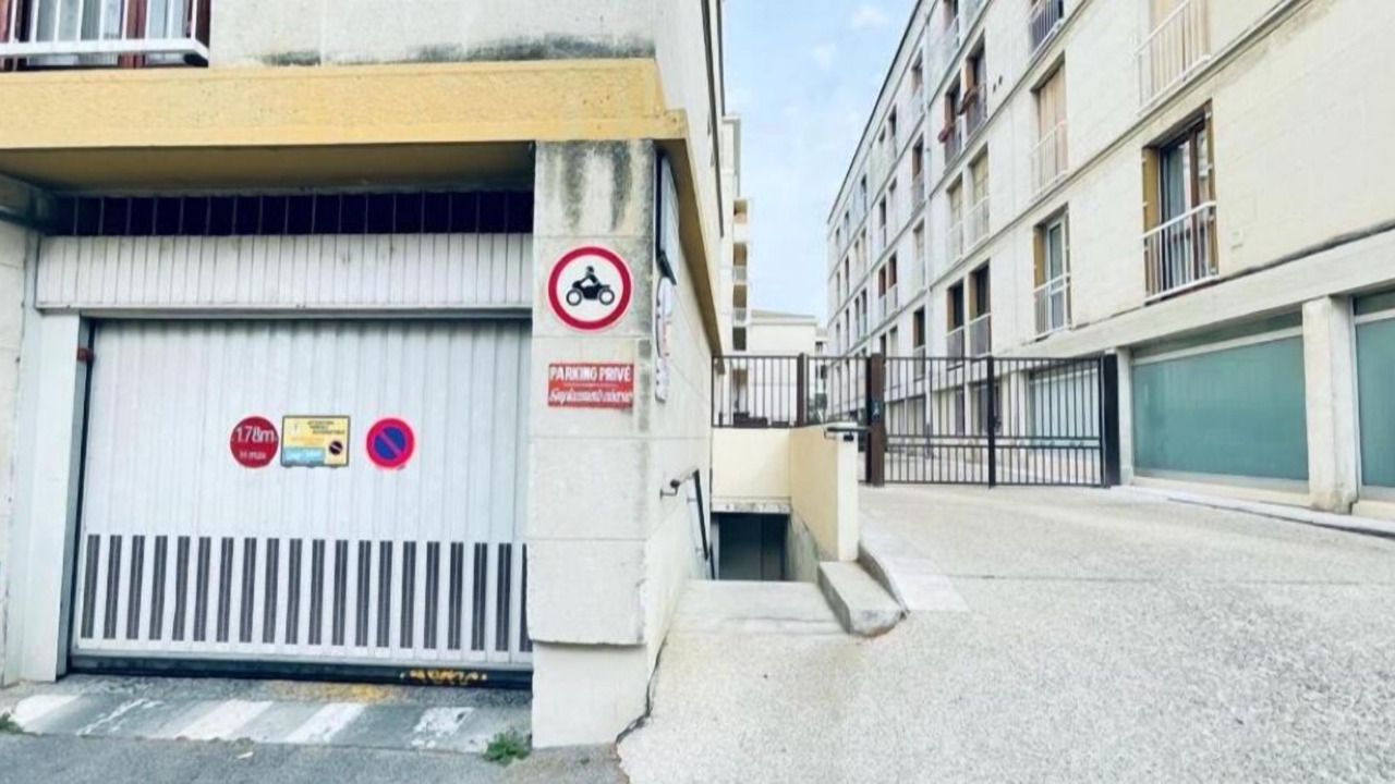 Photo of Outdoor in Avignon City Centre