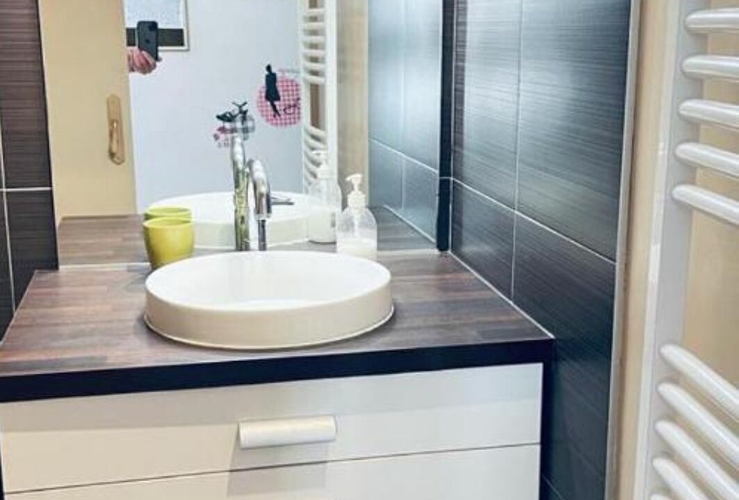 Photo of Bathroom in Avignon City Centre