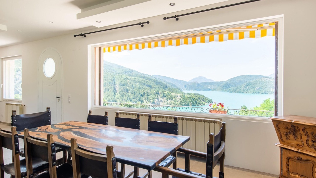 Photo of Livingroom in Saint-Julien-du-Verdon
