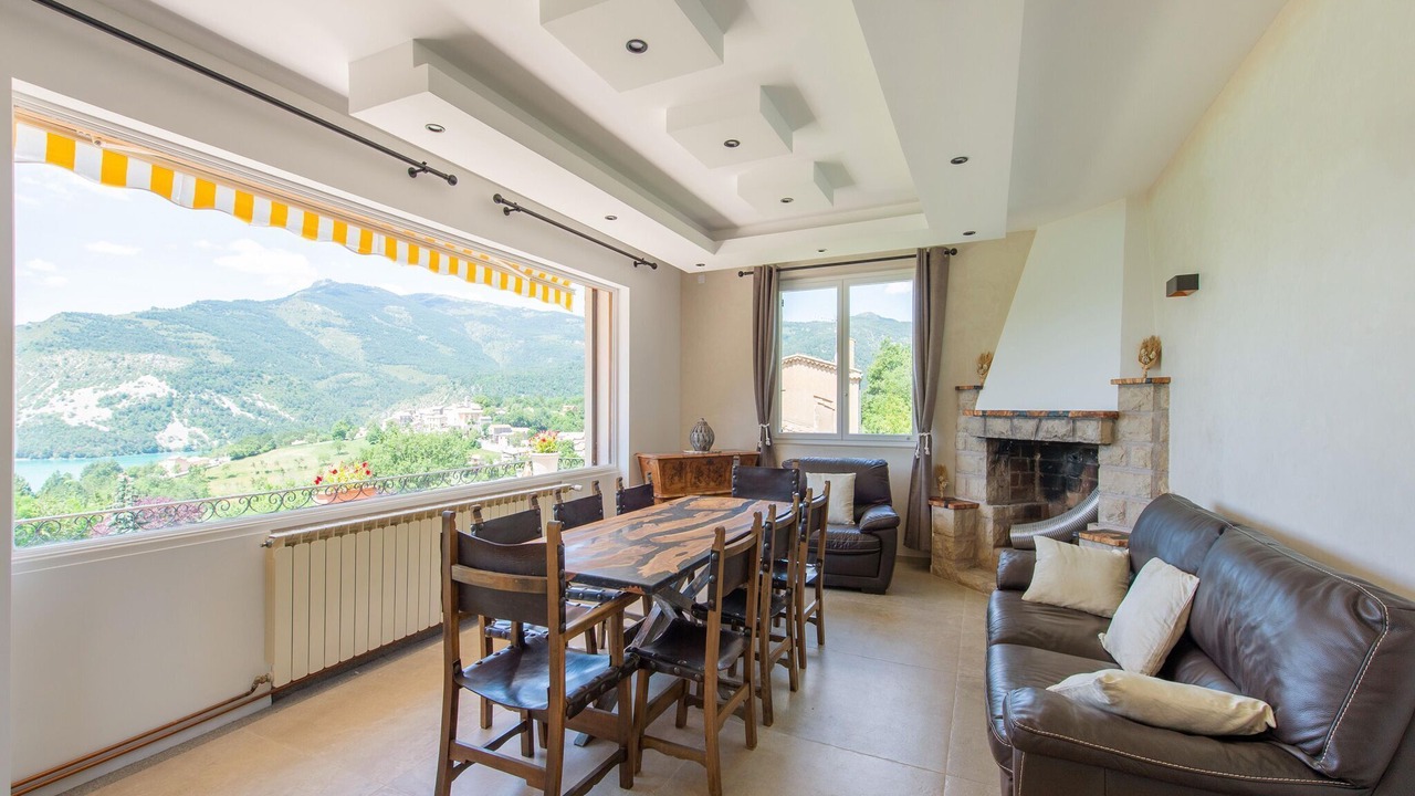 Photo of Livingroom in Saint-Julien-du-Verdon