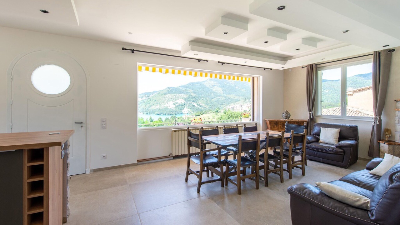Photo of Livingroom in Saint-Julien-du-Verdon