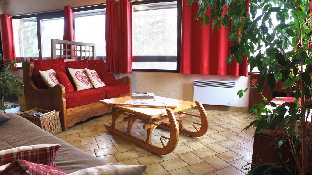 Photo of Livingroom in Saint-Leger-les-Melezes