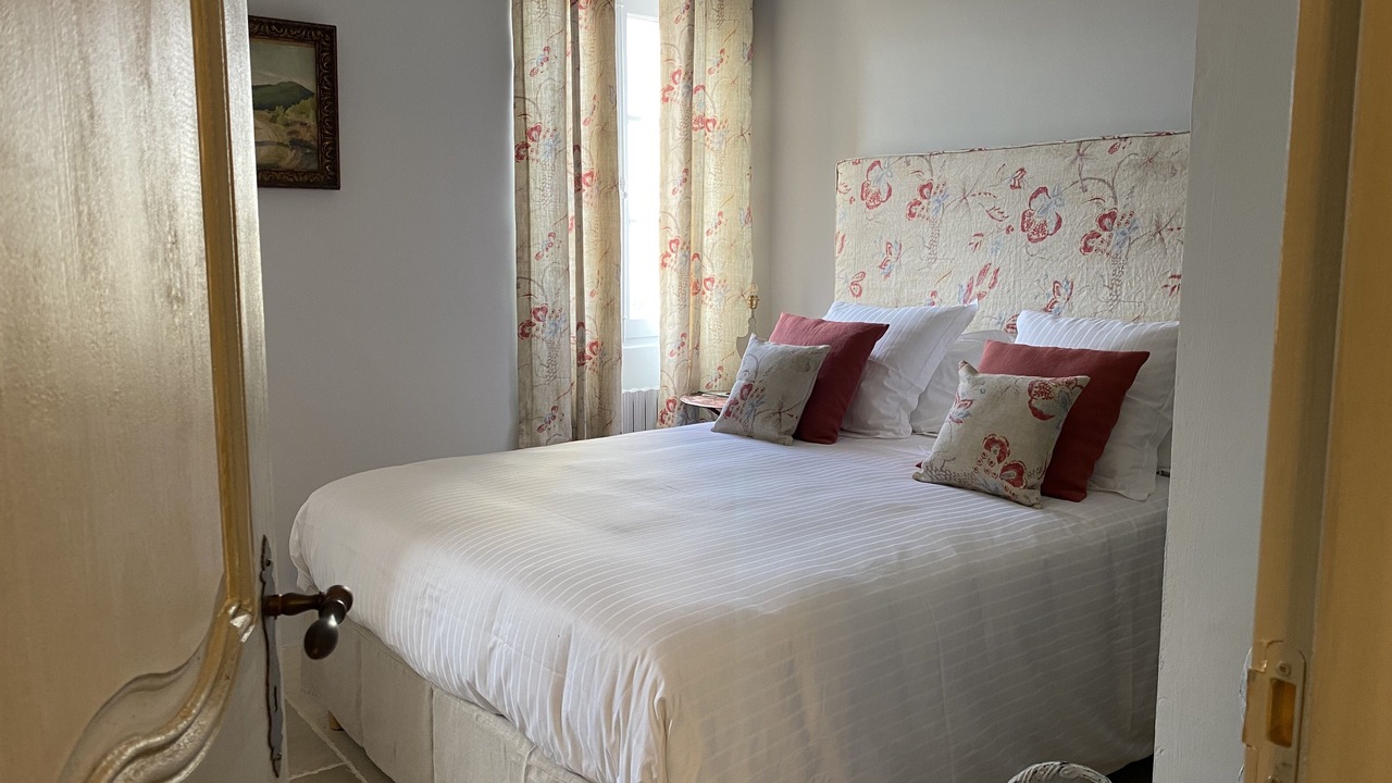 Photo of Bedroom in Bonnieux