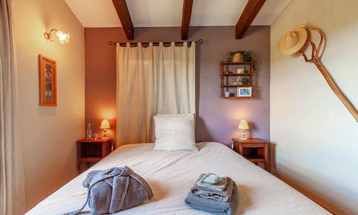 Photo of Bedroom in Saint-Cesaire-de-Gauzignan