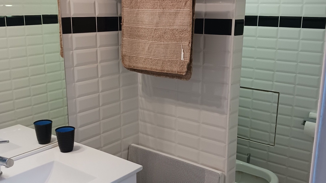 Photo of Bathroom in Arles