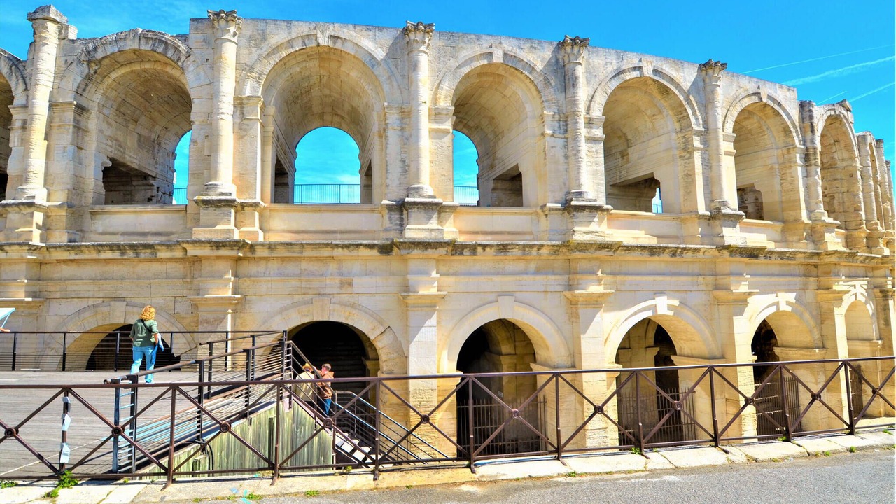 Photo of Others in Raphele-les-Arles