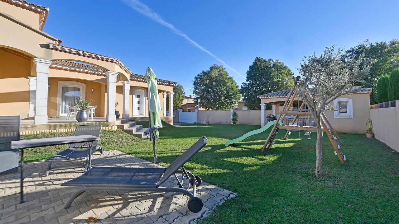 Photo of Others in Raphele-les-Arles