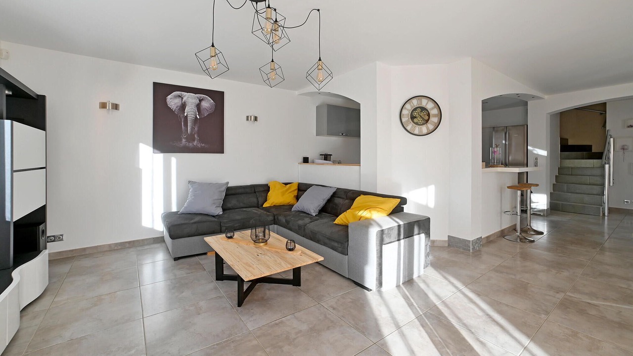 Photo of Bedroom in Raphele-les-Arles