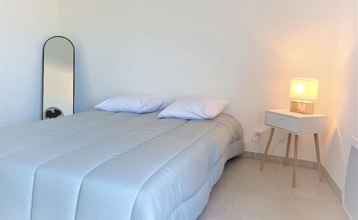 Photo of Bedroom in Raphele-les-Arles