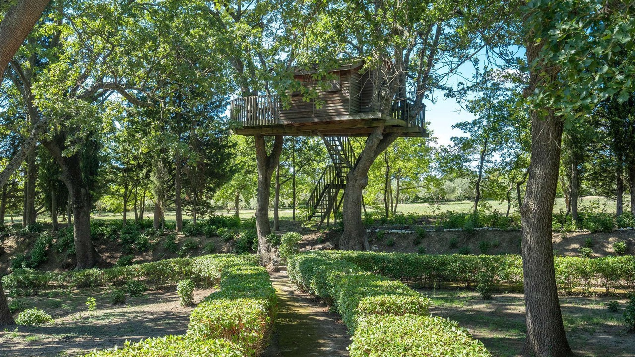 Photo of Outdoor in Lambesc
