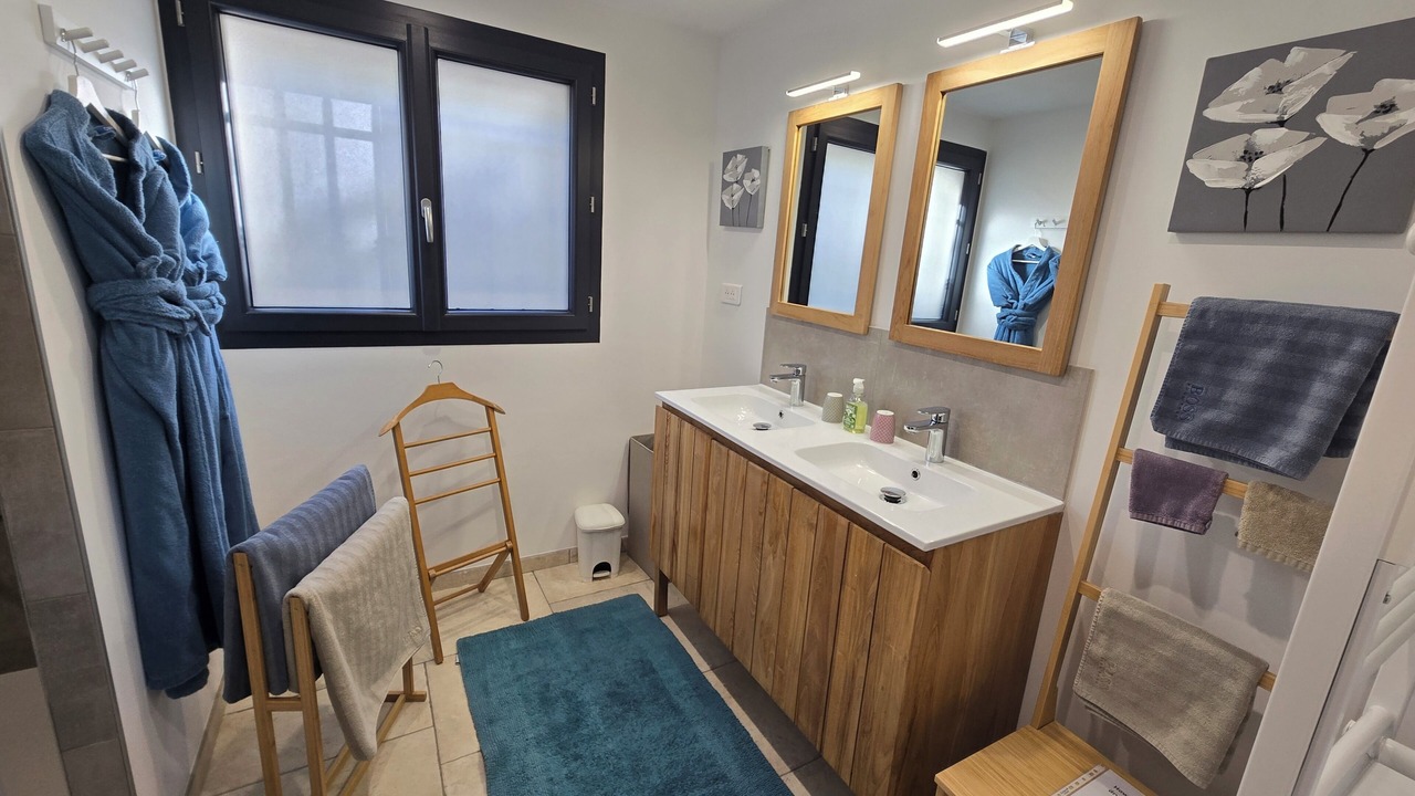 Photo of Bathroom in Cotignac