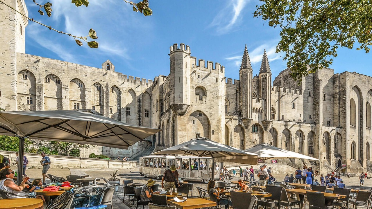 Photo of Others in Arles